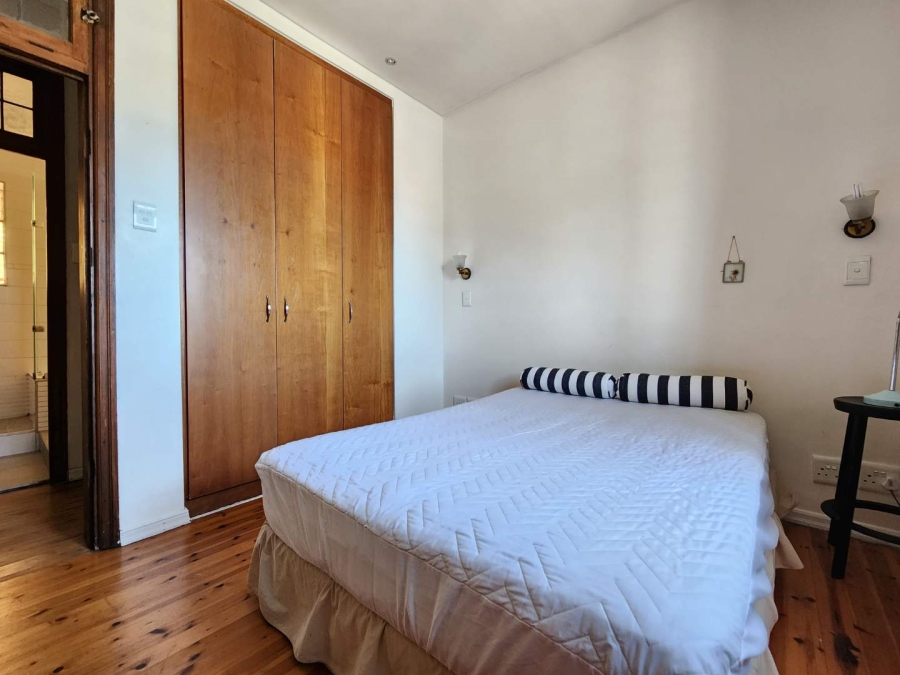 2 Bedroom Property for Sale in Sea Point Western Cape